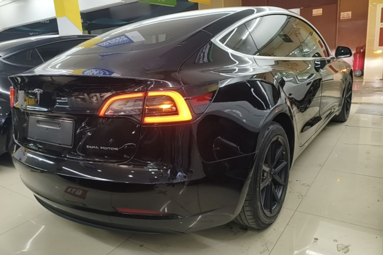 Tesla Model 3 2020 car image #5