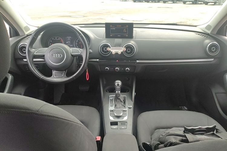 Audi A3 2017 immagine di auto #10
