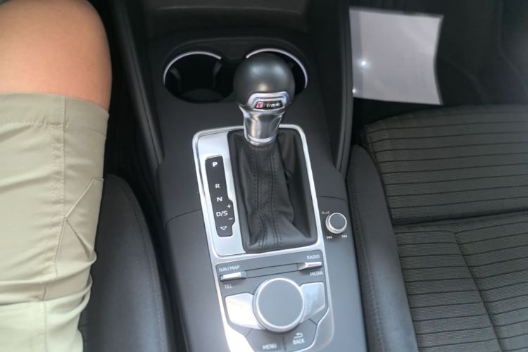 Audi A3 2019 car image #14