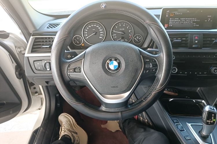 BMW 3 Series 2017 #11 BMW 3 Series 2017 car image #11