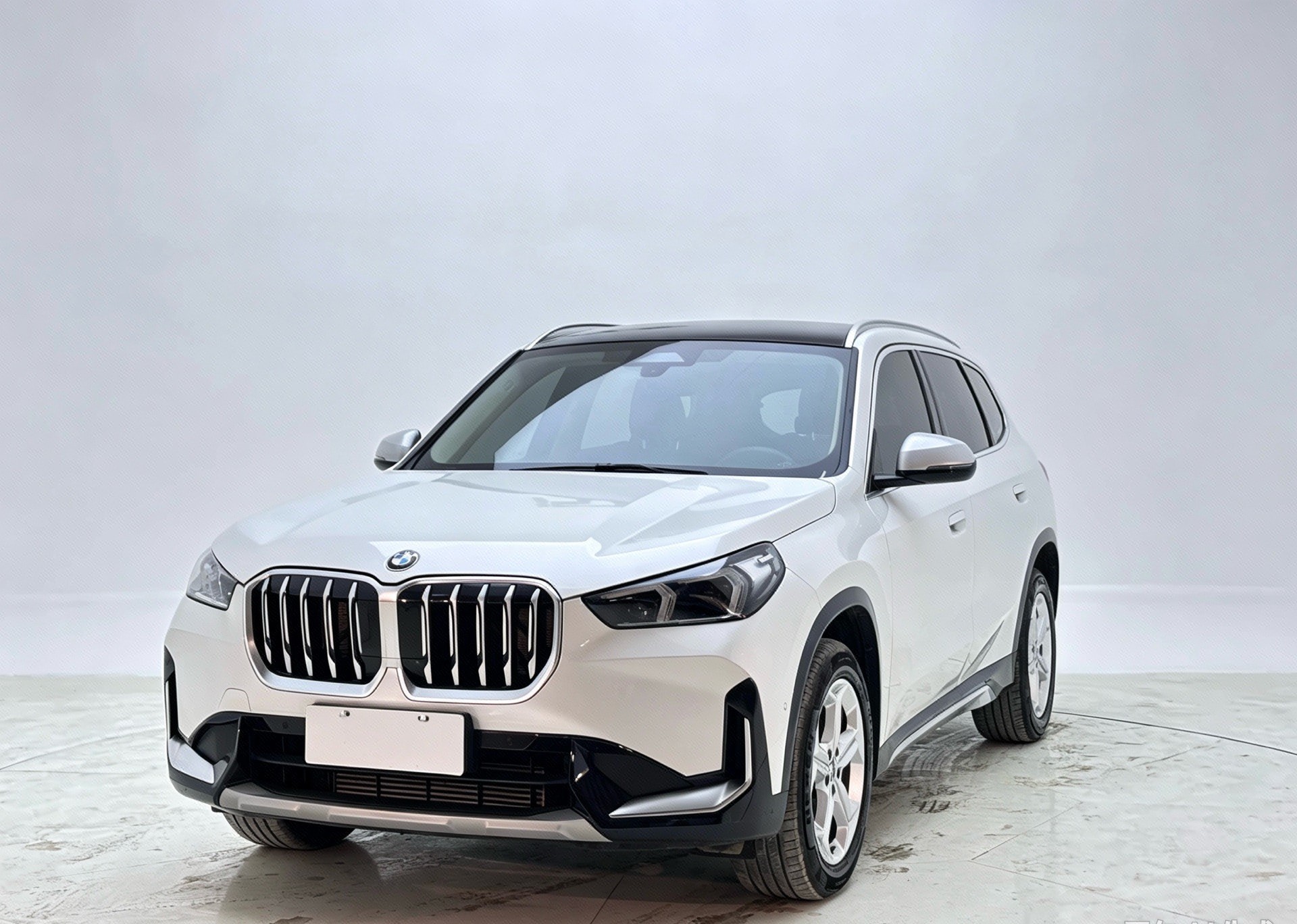 BMW X1 2023 BMW X1 2023 car image
