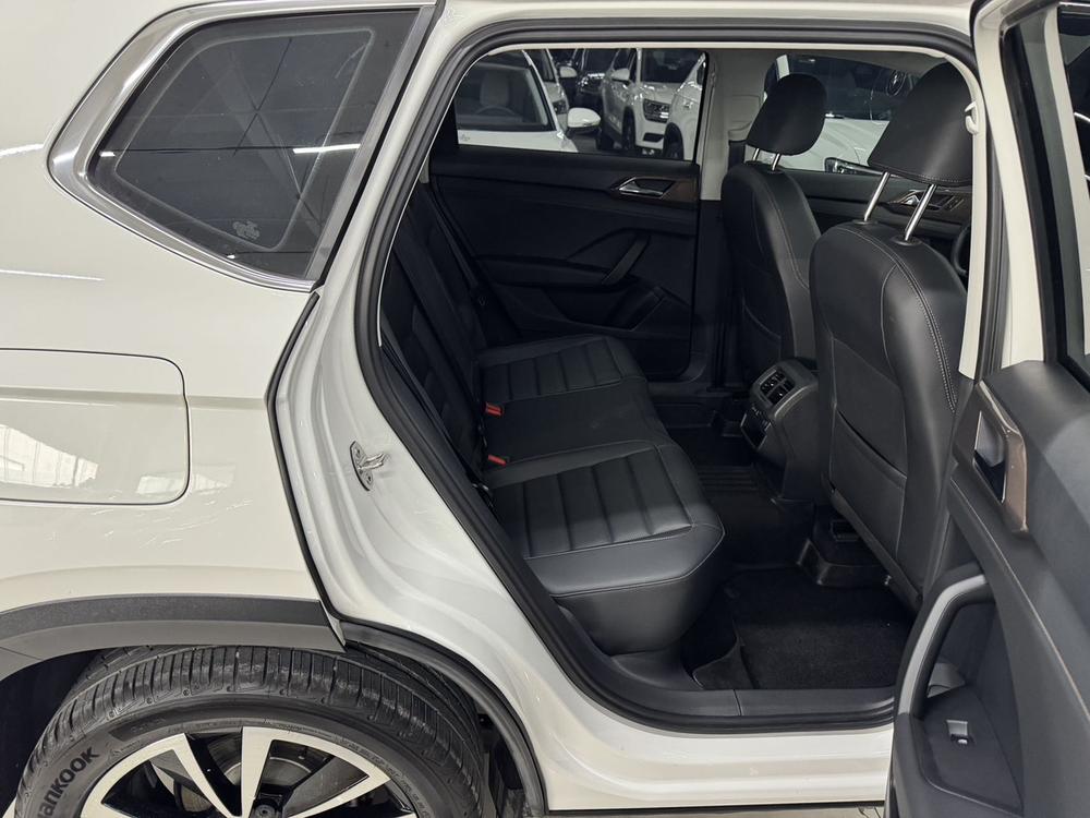 Volkswagen Tharu 2022 car image #13
