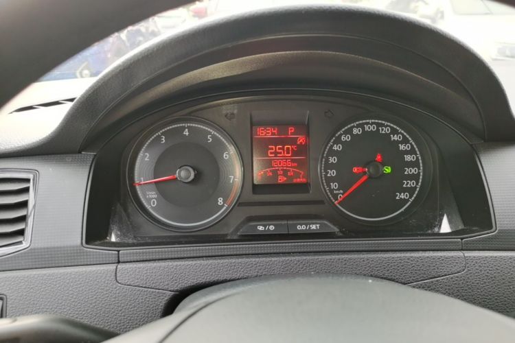 Volkswagen Santana 2019 car image #12