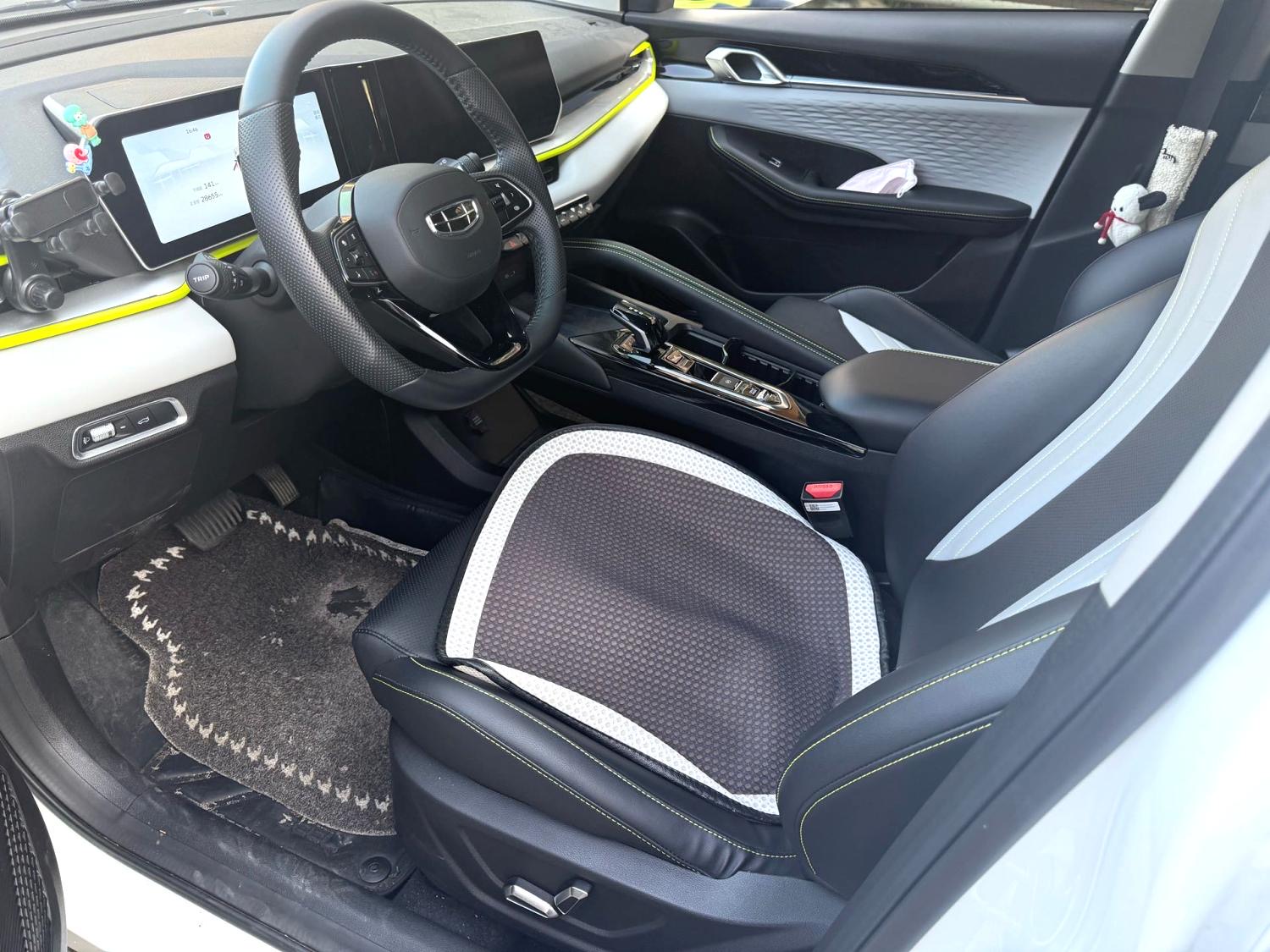 GEELY Coolray 2022 #5 GEELY Coolray 2022 imagem de carro #5