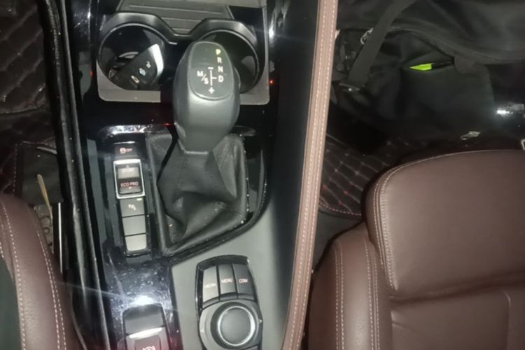 BMW X1 2018 #14 BMW X1 2018 car image #14