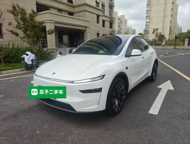 Tesla Model Y 2026 car image 