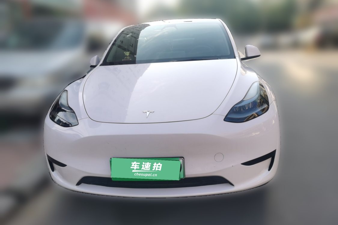 Tesla Model Y 2025 immagine di auto #5