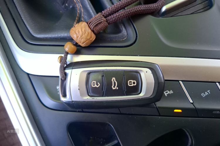 GEELY Vision X6 2019 car image #10