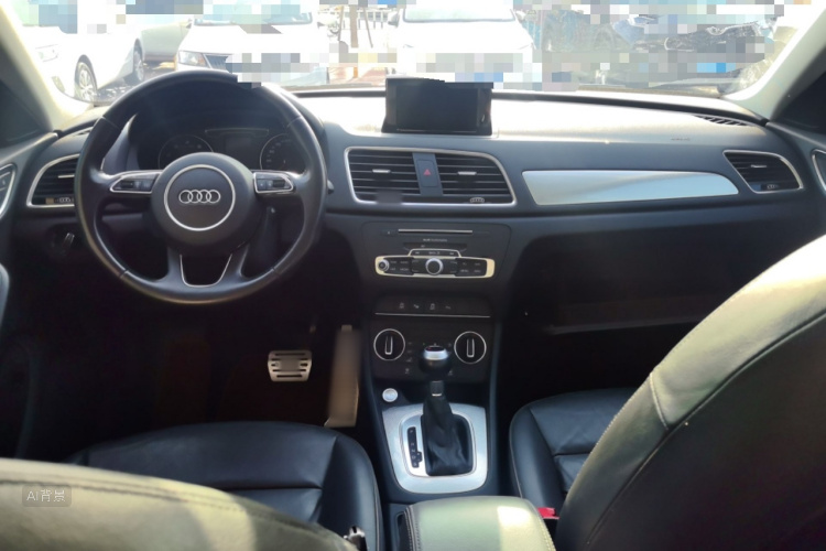Audi Q3 2017 car image #11