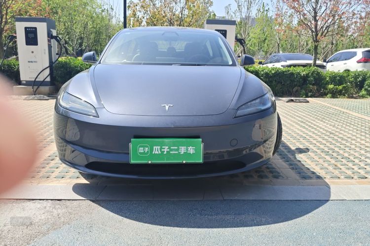 Tesla Model 3 2023 imagem de carro #3