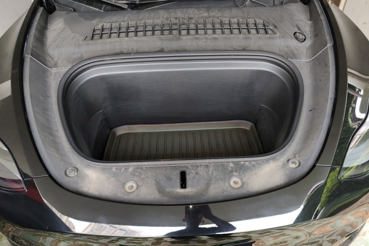 Tesla Model Y 2022 car image #22