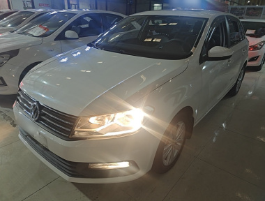 Volkswagen Santana 2015 car image 