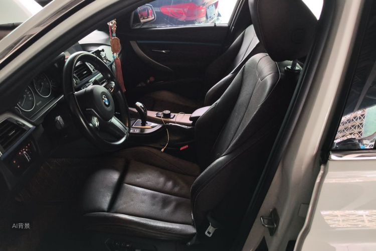 BMW 3 Series 2018 car image #17