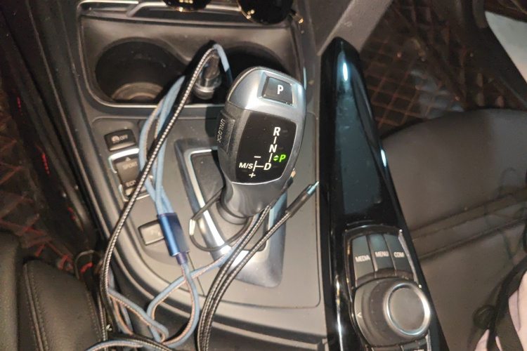 BMW 3 Series 2017 car image #18