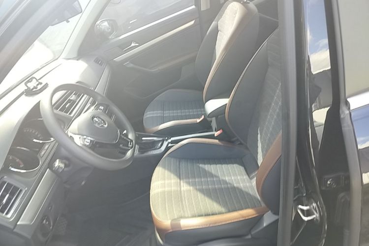 Volkswagen Lavida 2021 imagen de coche #15