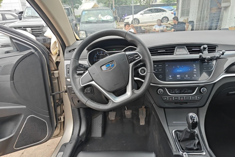 GEELY Emgrand 2017 #11 GEELY Emgrand 2017 car image #11