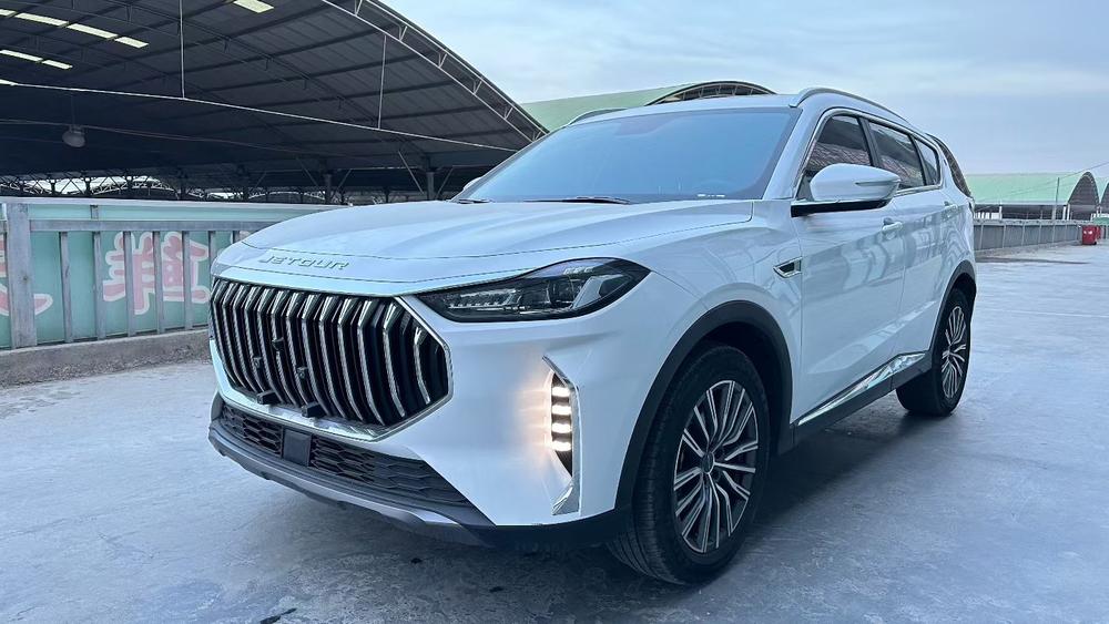 Jetour X70 PLUS 2024 car image 