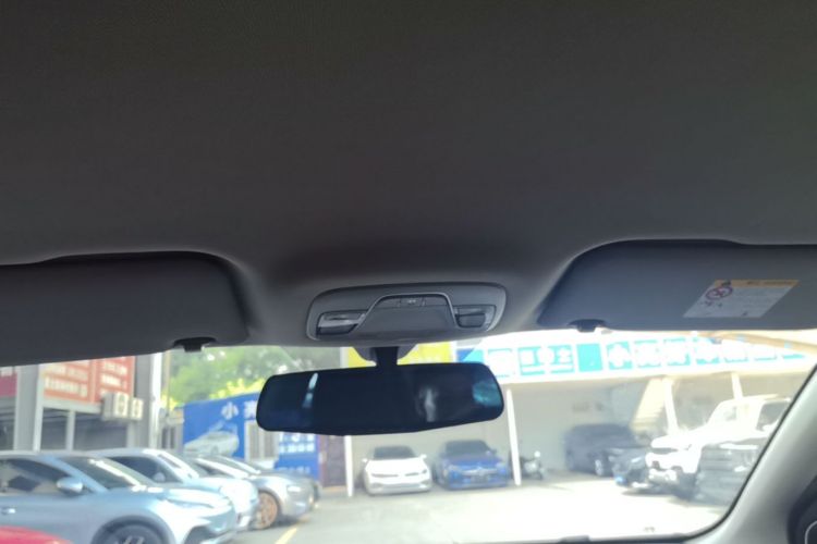 GEELY Coolray 2024 car image #18