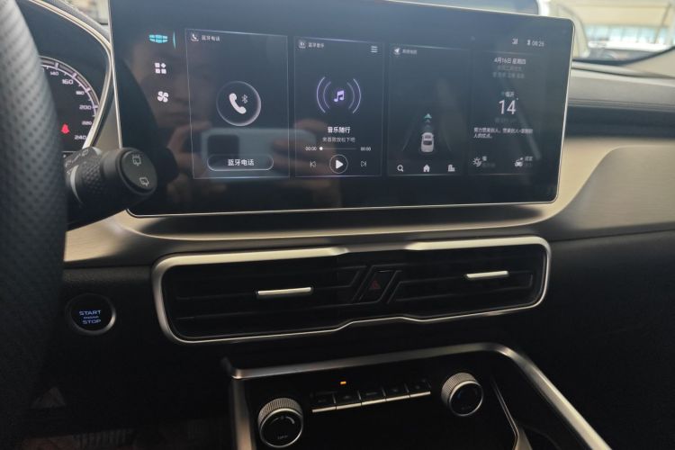 GEELY Coolray 2023 immagine di auto #17