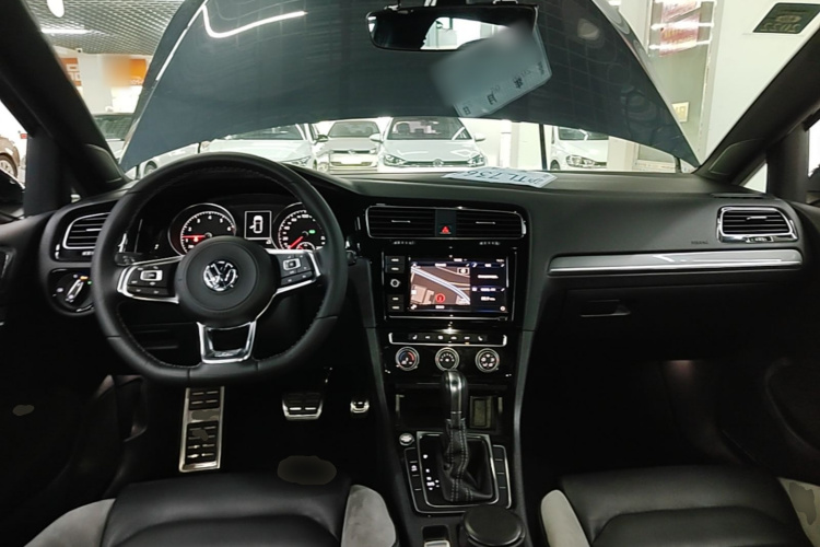 Volkswagen Golf 2018 immagine di auto #10