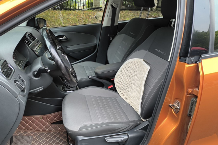 Volkswagen Polo 2016 #15 Volkswagen Polo 2016 car image #15