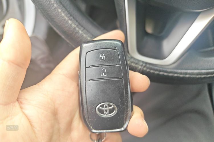 Toyota Corolla Cross 2022 car image #10