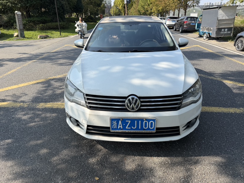 Volkswagen Bora 2014 car image #2