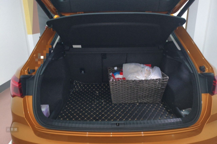 Audi Q3 2020 car image #21