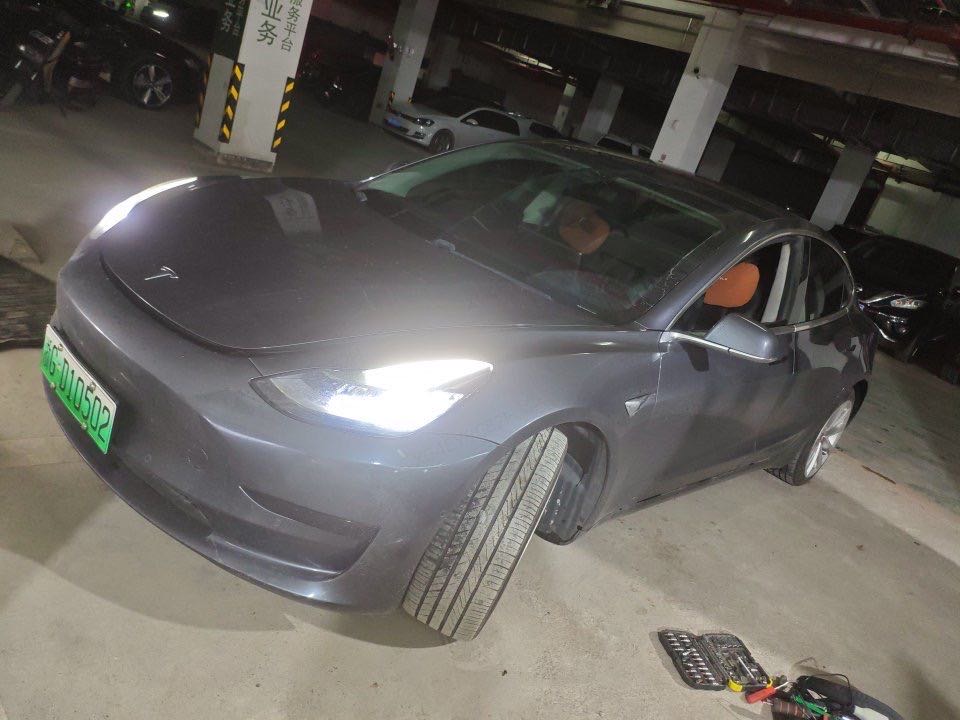 Tesla Model 3 2020 Tesla Model 3 2020 immagine di auto