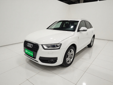 Audi Q3 2015 Audi Q3 2015 immagine di auto