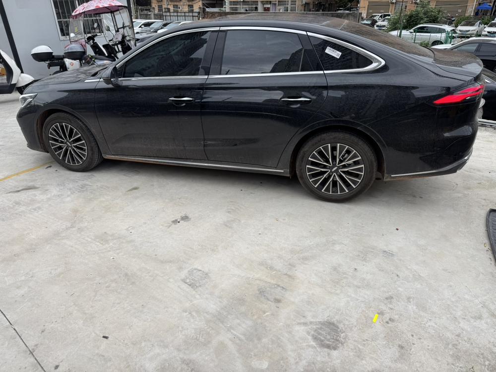 GEELY Emgrand 2025 #4 GEELY Emgrand 2025 car image #4