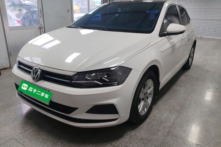Volkswagen Polo 2020 car image #2