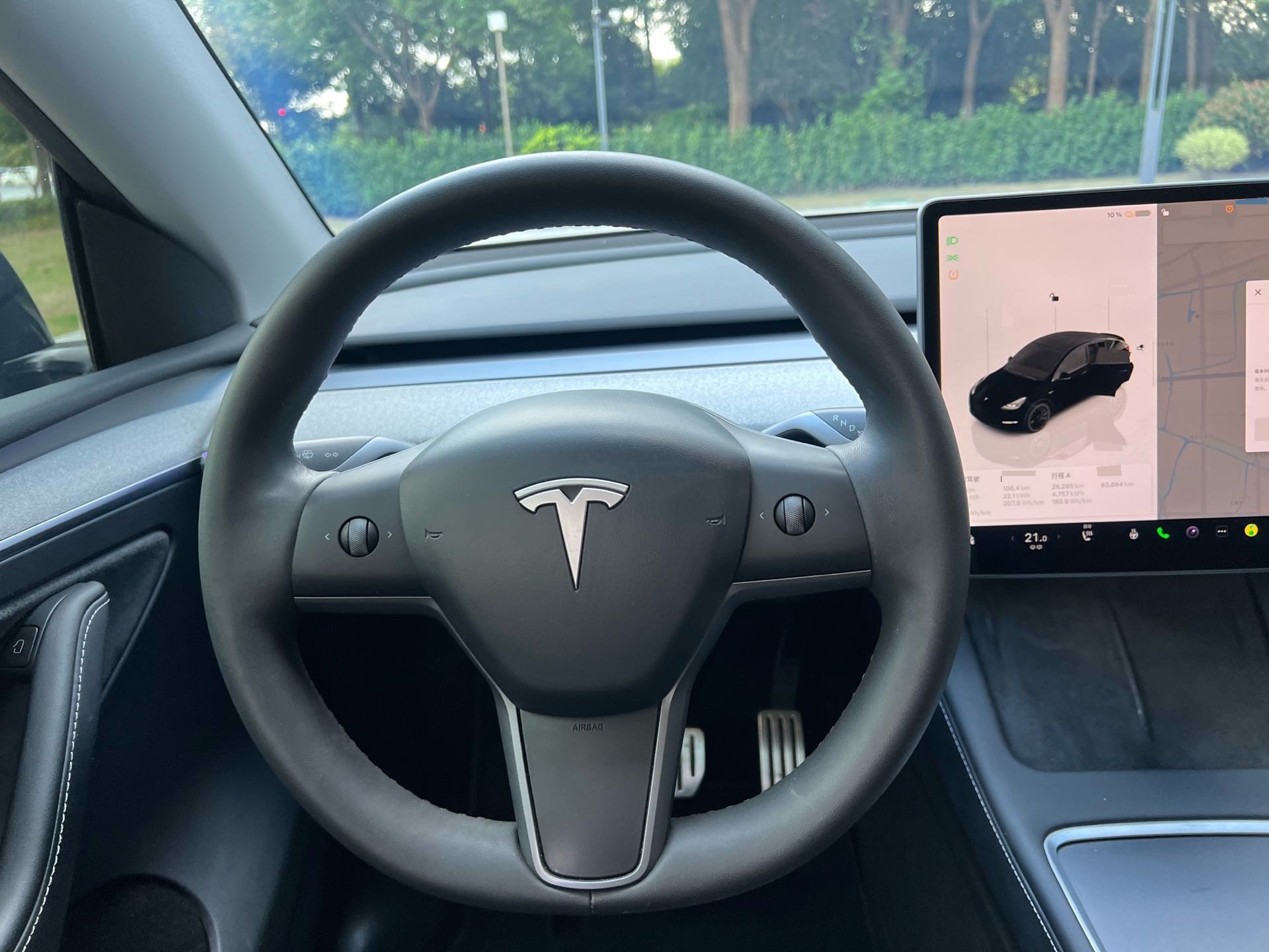 Tesla Model Y 2023 car image #12