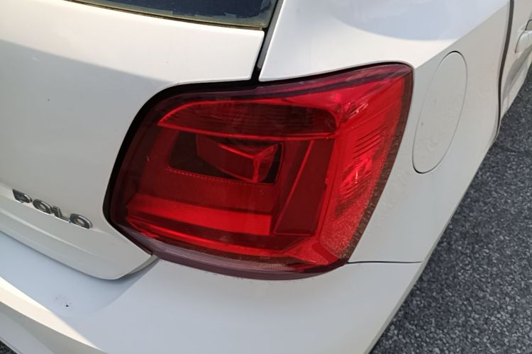 Volkswagen Polo 2016 car image #8
