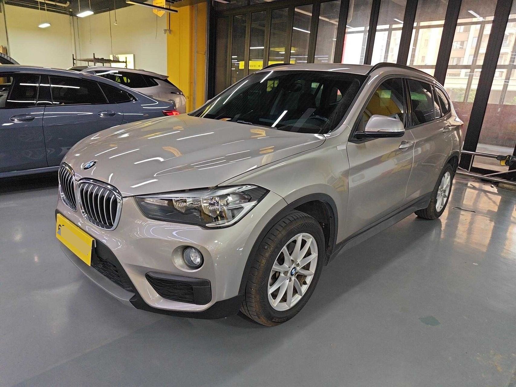 BMW X1 2019 汽车图片 