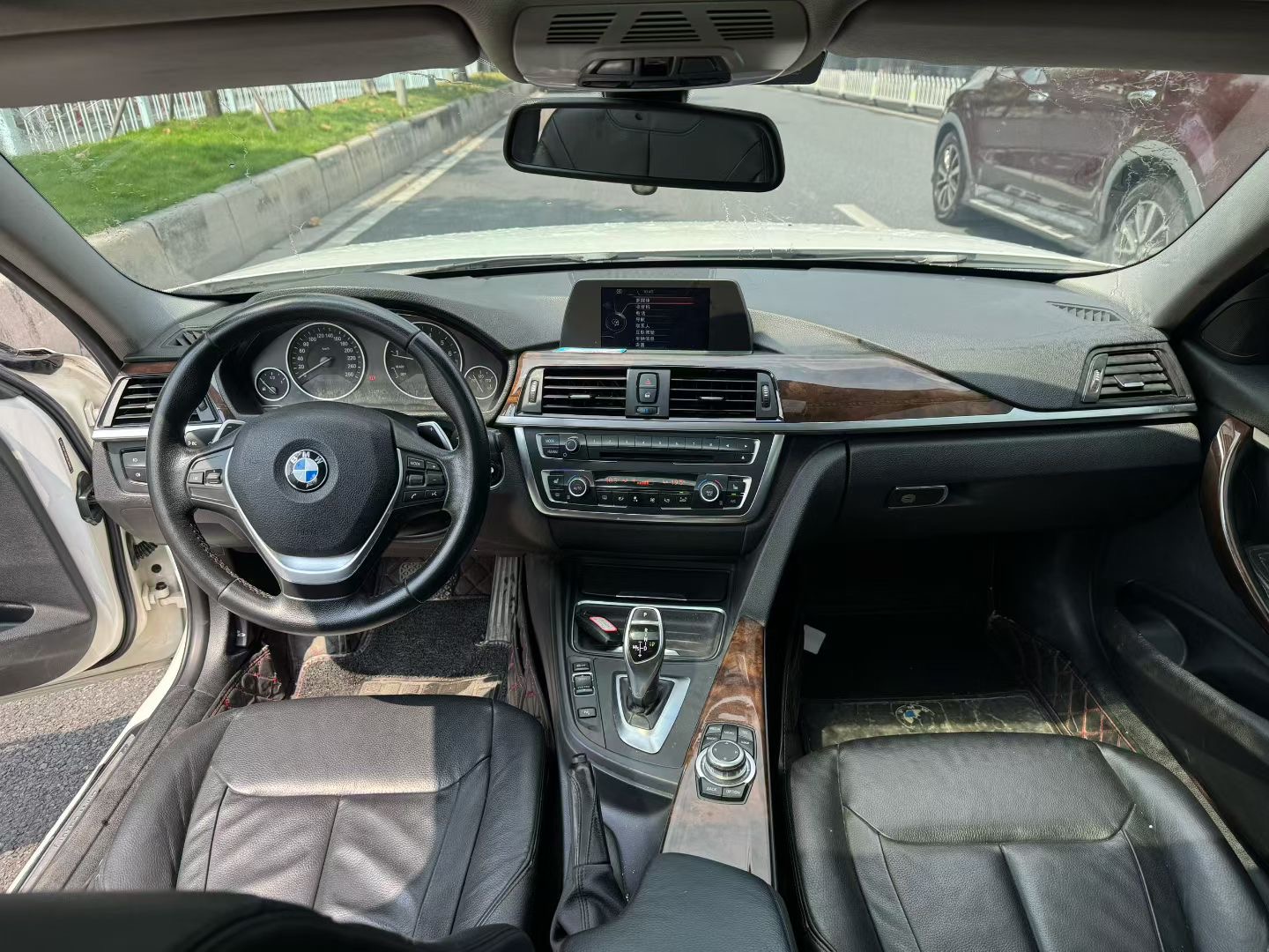 BMW 3 Series 2014 car image #9