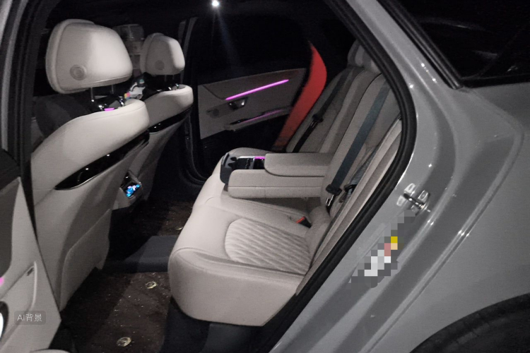 BYD Han 2025 car image #19