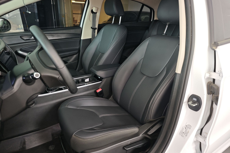 Chery Arrizo 5 2026 immagine di auto #15
