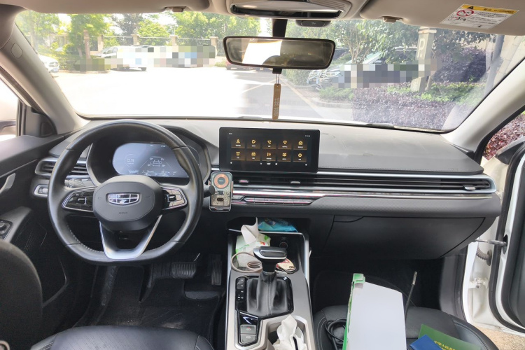 GEELY Emgrand 2021 car image #7