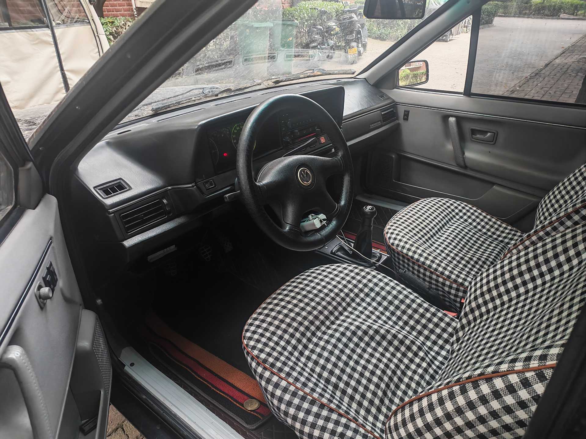 Volkswagen Santana Classic 2013 صورة سيارة #6