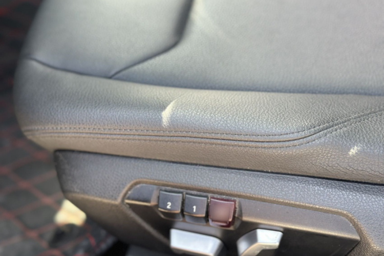 BMW 3 Series 2017 car image #19