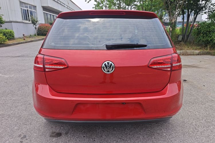 Volkswagen Golf 2014 car image #6