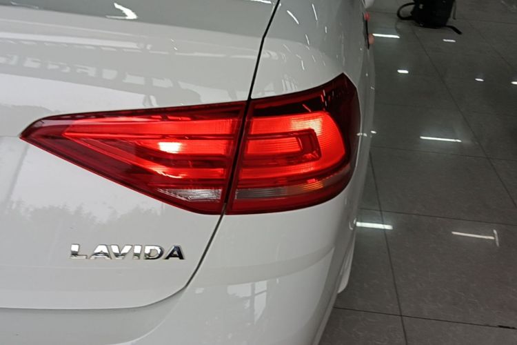 Volkswagen Lavida 2019 immagine di auto #8
