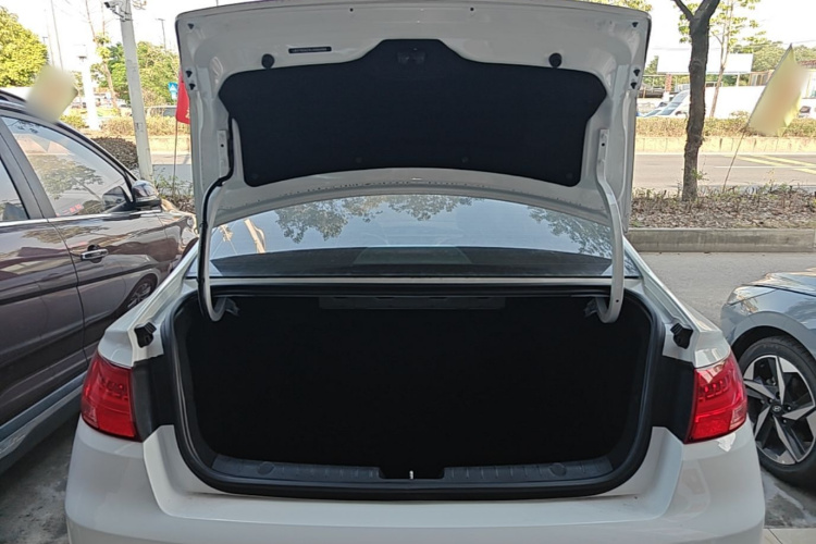 GEELY Emgrand GL 2020 #19 GEELY Emgrand GL 2020 изображение автомобиля #19