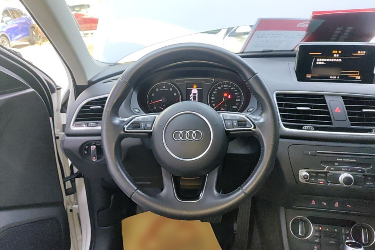 Audi Q3 2016 #11 Audi Q3 2016 car image #11