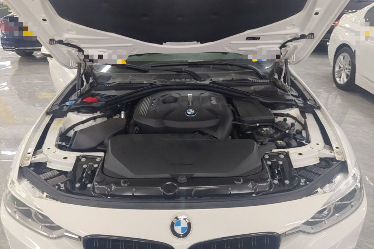 BMW 3 Series 2018 #20 BMW 3 Series 2018 car image #20