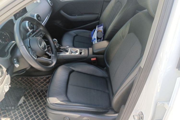 Audi A3 2018 car image #17
