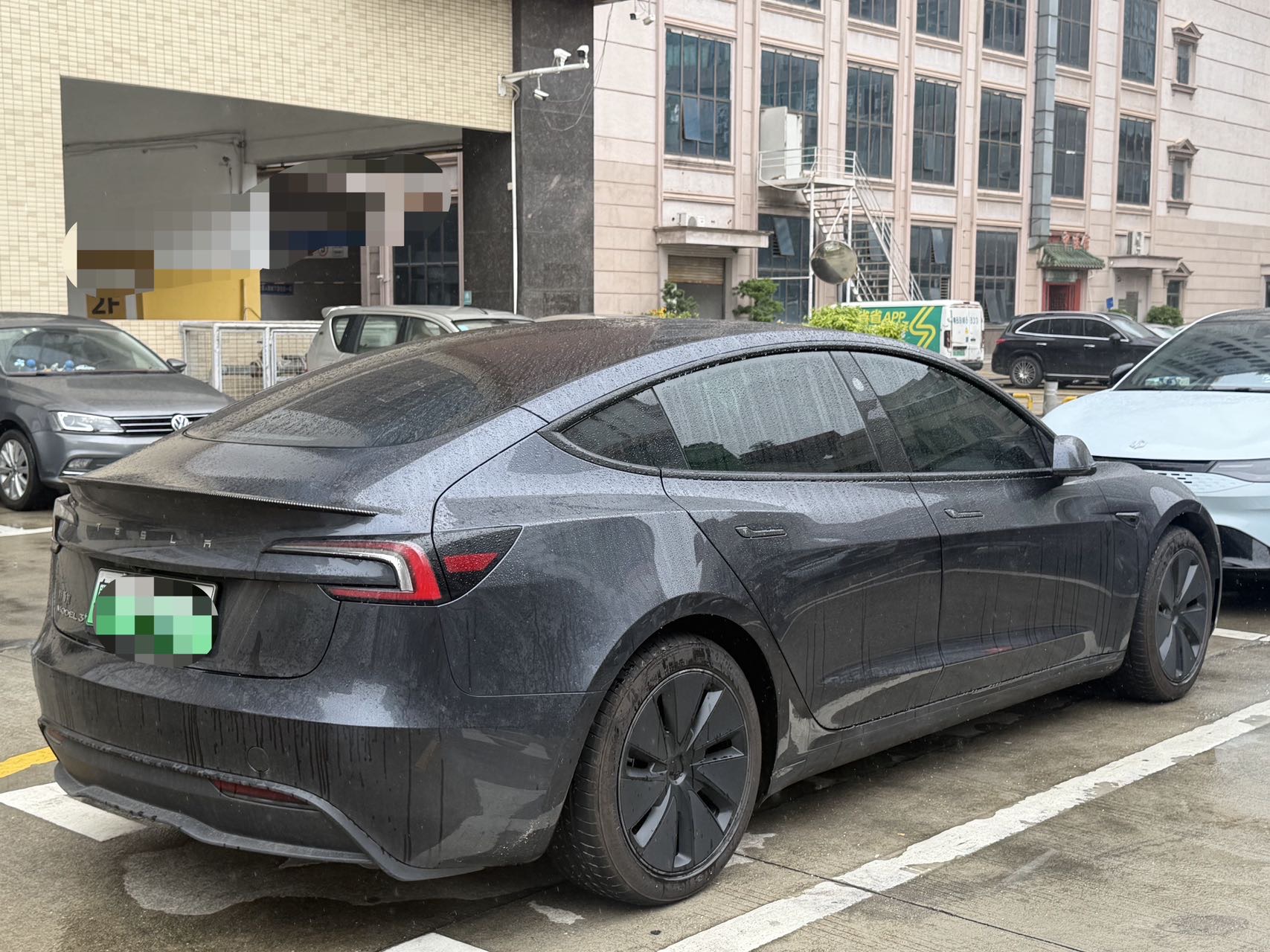 Tesla Model 3 2025 car image #6
