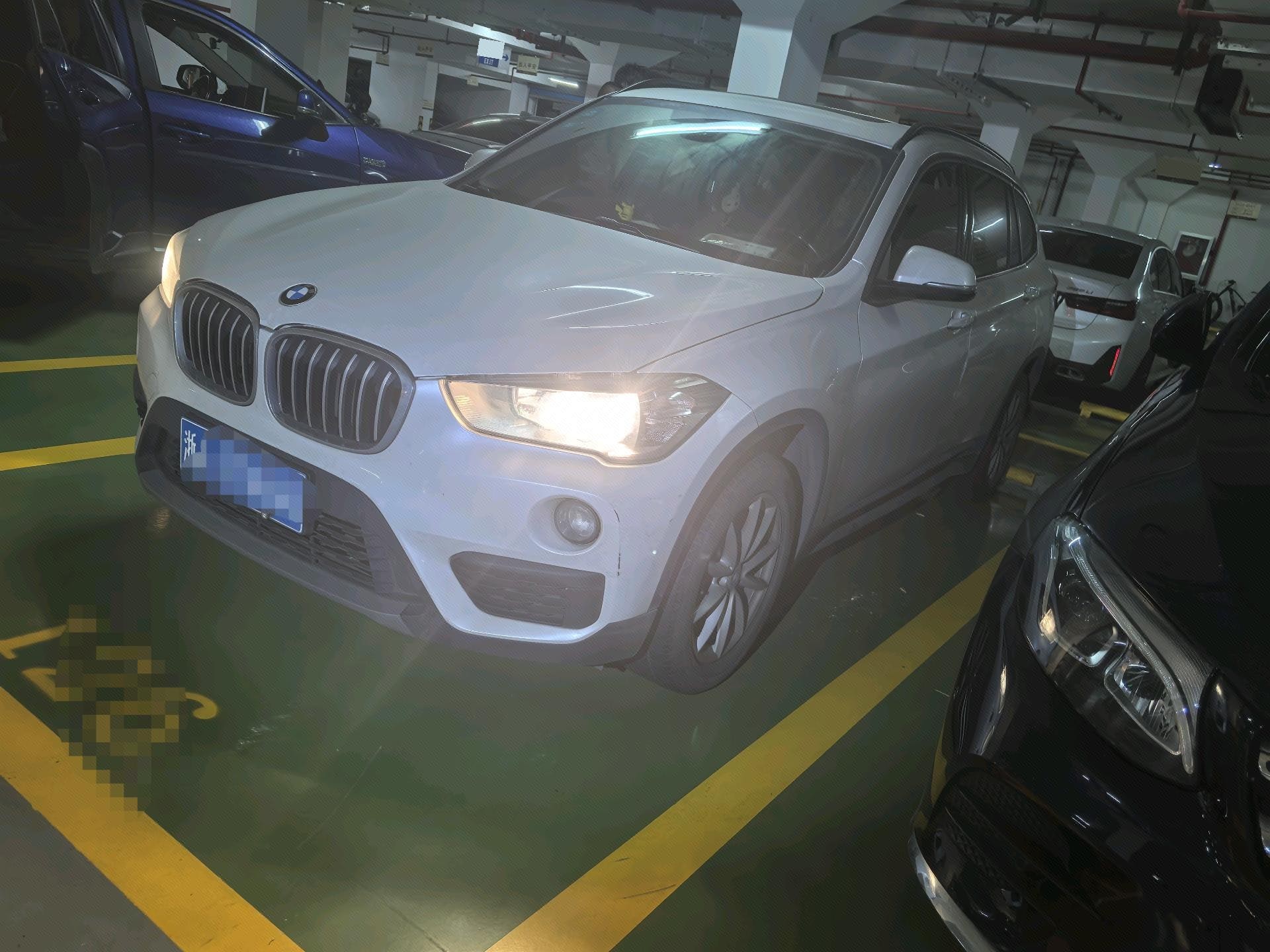 BMW X1 2019 BMW X1 2019 car image