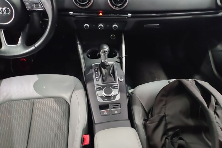 Audi A3 2018 car image #14